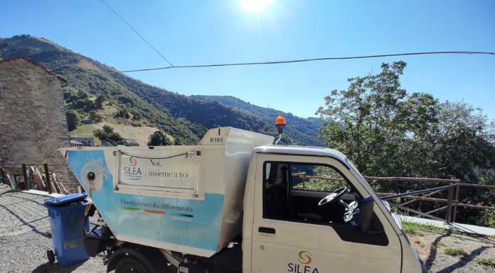 Margno: raccolta differenziata dell’umido per ristoranti, bar e utenze commerciali mezzo silea raccolta rifiuti