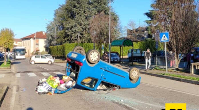 Casatenovo. Auto si ribalta in via Alighieri, coinvolte 4 persone Casatenovo Auto Ribaltata 2024