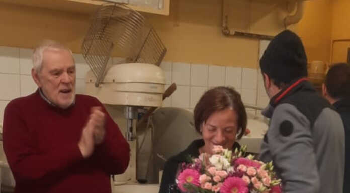 Cinzia Invernizzi in pensione dopo 43 anni al Panificio Ciresa: “La mia seconda famiglia” Un brindisi per il meritato traguardo