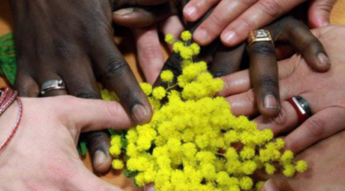 Il manifesto di Auser per l’8 marzo: riflessioni di due ragazze dell’istituto Bertacchi