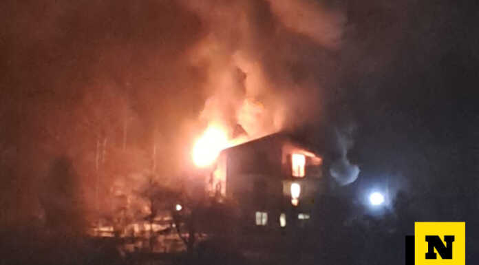 Introbio. A fuoco una villa: salvi i due proprietari