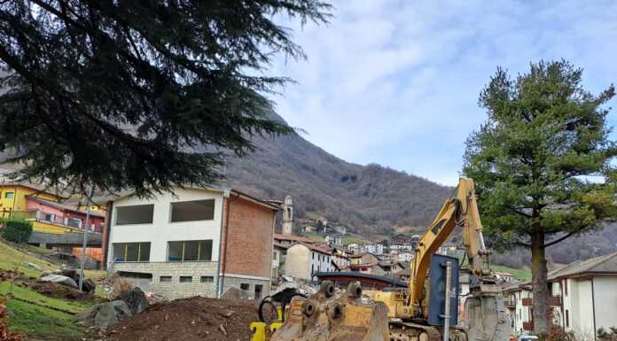 Procede l’abbattimento della scuola primaria di Pasturo
