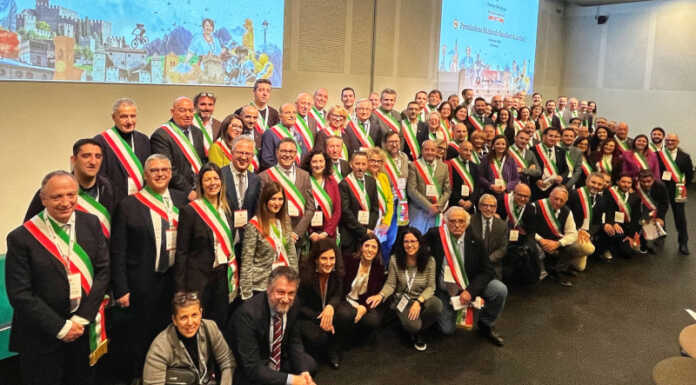 Bellano si riconferma Bandiera Arancione del Touring Club Italiano TOURING CLUB ITALIANO_Premiazione nazionale BA_Sindaci