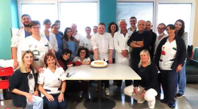 Torta “mondiale” di Filippo Valsecchi per l’Oncologia dell’ospedale di Lecco Torta_Filippo_Valsecchi_Oncologia_Ospedale_Lecco_20240205