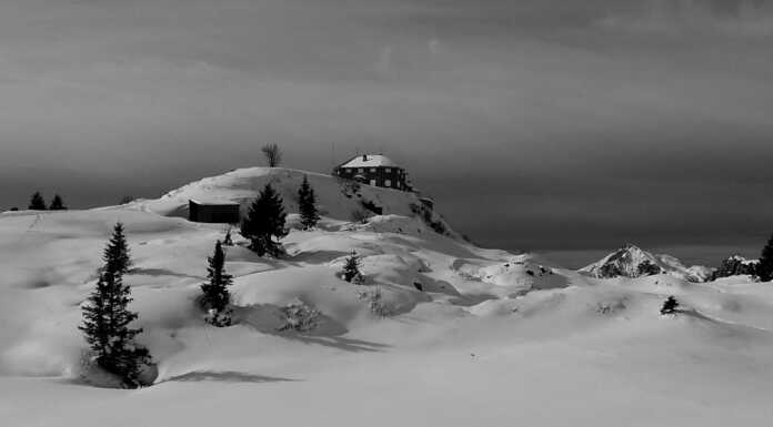 Artavaggio in bianco e nero, la splendida località in veste invernale