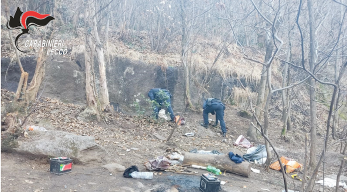 Controllo del territorio, smantellati dai Carabinieri 3 bivacchi nei boschi controlli carabinieri