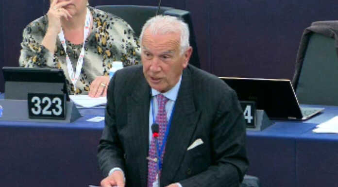 Calco, l’ex sindaco Magni al Parlamento europeo per parlare di autonomia