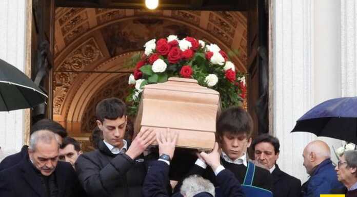 In tantissimi per l’addio a Plinio Agostoni: “Continua a lavorare per la tua Lecco” Funerale_Plinio_Agostoni_Lecco_20240307