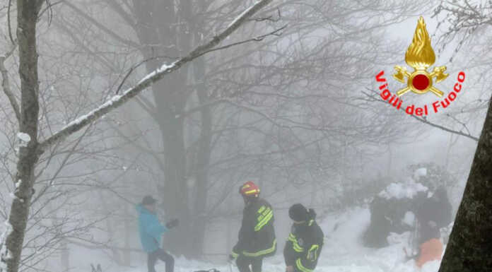 Giumello. Escursionista in difficoltà, savalto dai soccorsi Giumello soccorsi escursionista VVF Soccorso Alpino (1)