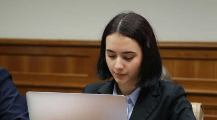 Mendi Kotrri: è lecchese la voce degli studenti lombardi a Roma Mendi Kotrri