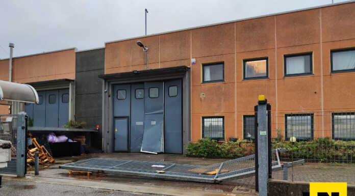 Paderno: spaccata nella notte ai danni di una ferramenta Paderno_furto_azienda_via_Brigole_ferramenta