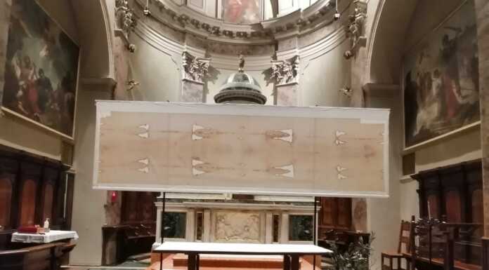 A Monte Marenzo in ostensione la copia ufficiale della Sacra Sindone Sacra_Sindone_Monte_Marenzo_20240328