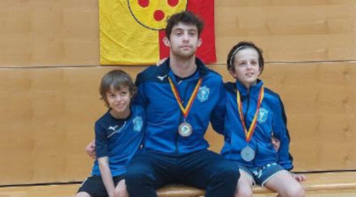 Incetta di medaglie per il Badminton Lecco a Malles Badminton Lecco torneo Malles