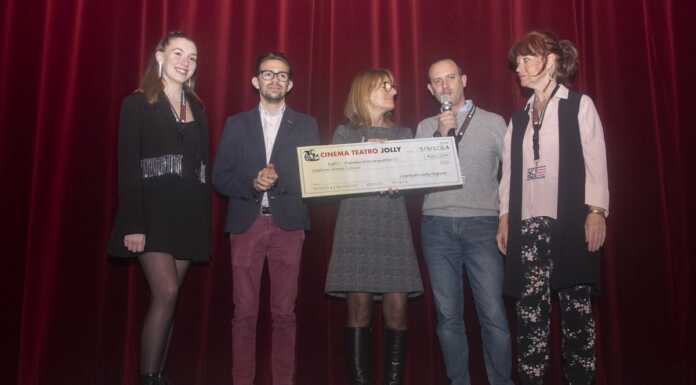 Al Jolly concerto benefico con Aleaband: donati 2.150 euro a Telefono Donna cinema_jolly_olginate_concerto_festa_donna_20240307