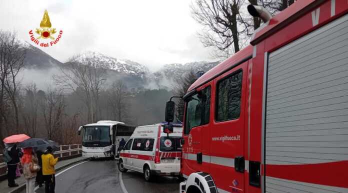 Cremeno. Auto contro pullman di turisti, soccorsi in azione incidente cremeno