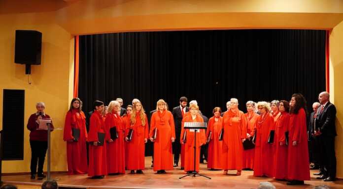 ‘Metà del mondo son donne’, Sala Ticozzi gremita per il concerto-evento serata donne coro grigna