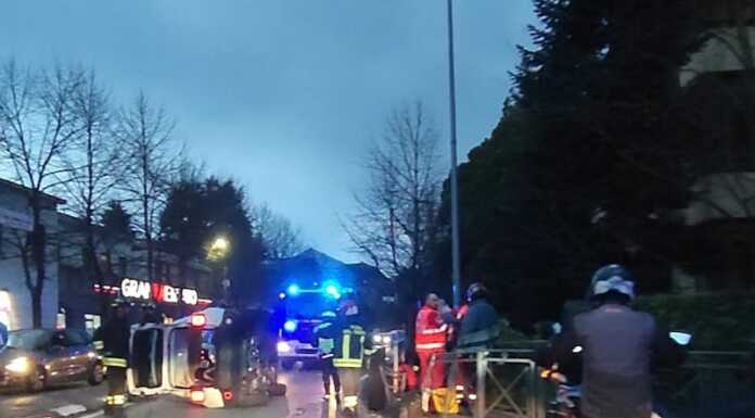 Incidente a Oggiono, auto si ribalta, soccorso 78enne ribaltamento oggiono