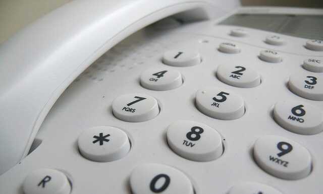 Truffa telefonica. Si finge la nipote, ma il nonno non si fa “fregare” telefono