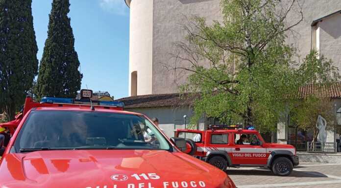 Vigili del Fuoco volontari, da Regione contributi per i distaccamenti di Merate e Valmadrera Benedizione nuovo mezzo Vigili del Fuoco Valmadrera