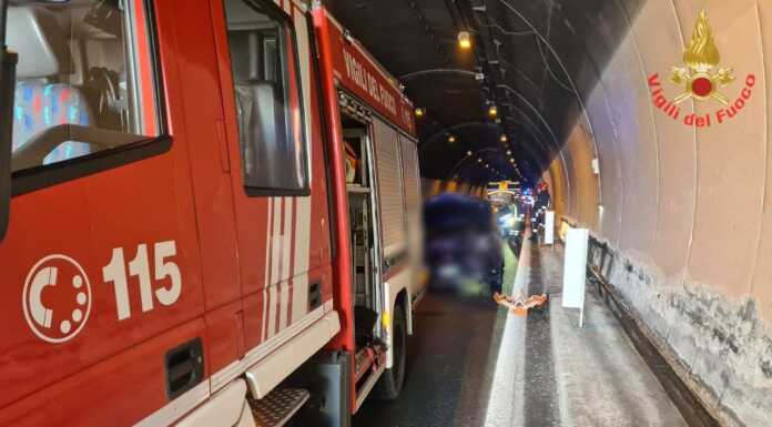 Incidente sulla SS36 nella galleria Dervio, Vigili del Fuoco al lavoro Incidente galleria dervio ss36
