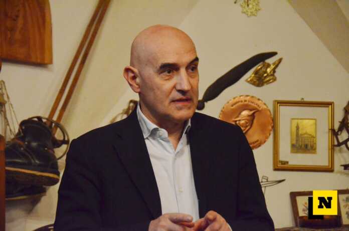 Incontro_cittadini_Rancio_parcheggio_via_Quarto_202404018