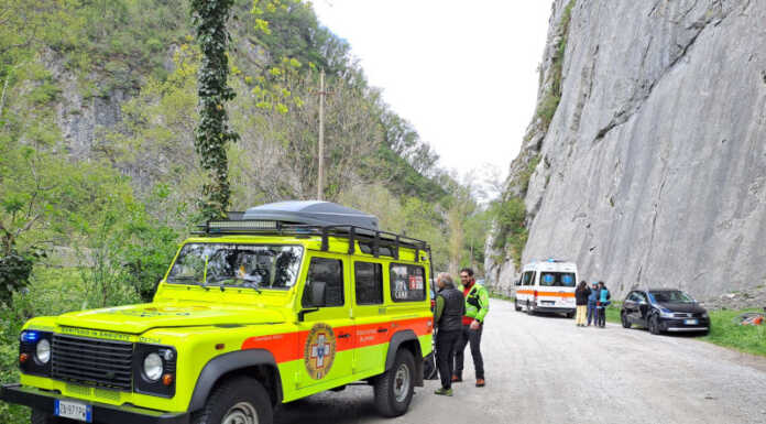 Placche di Introbio. 24enne ferita alla testa da un sasso mentre arrampicava Introbio Soccorso Alpino Placche (1)