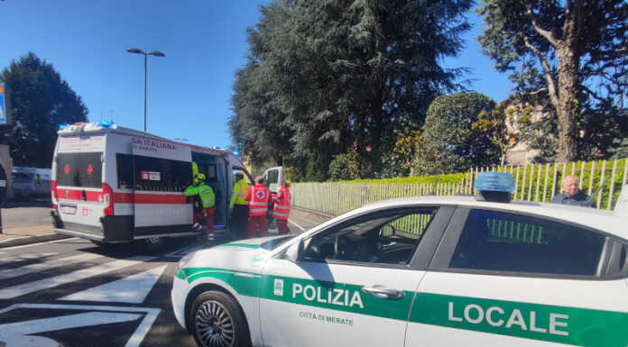 Merate, investito mentre attraversa dopo la rotonda di viale Verdi: è gravissimo