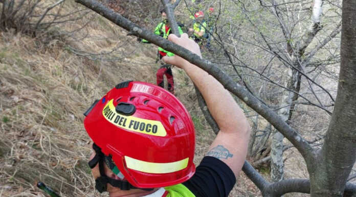 Perde il sentiero e finisce in una zona impervia, soccorso un 58enne Vigili del fuoco perledo esino