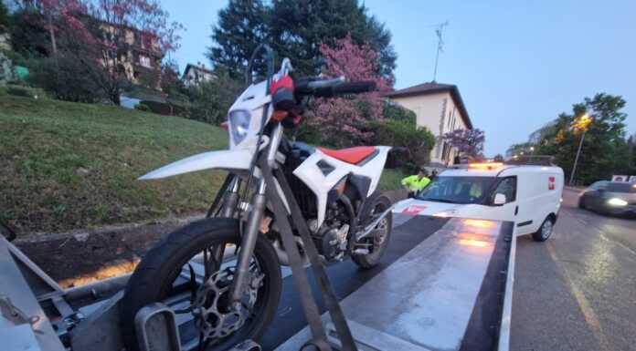 Monticello, scontro auto moto sulla Sp 51: 16enne in ospedale