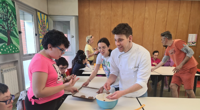 Nostra Famiglia, gli studenti a lezione di pasticceria con LuCake