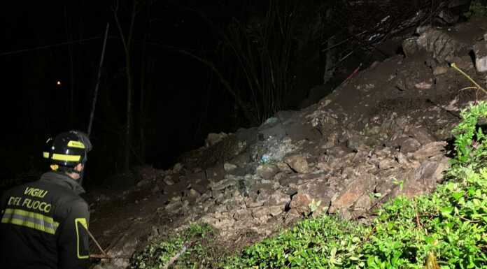 Maltempo: crolla un muro a Margno, due famiglie evacuate crollo muro contenimento magno