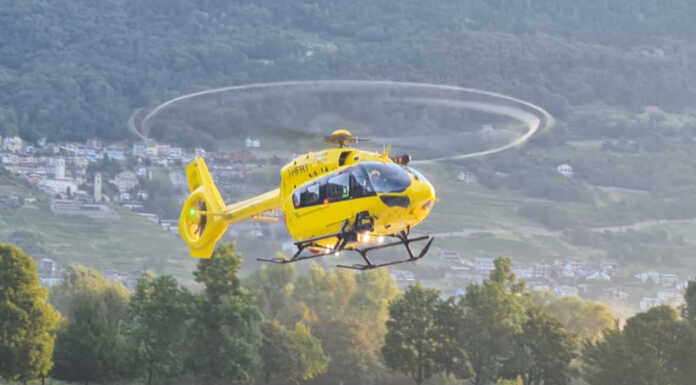 Cade e si infortuna sopra Pasturo, 73enne elisoccorso elisoccorso Sondrio