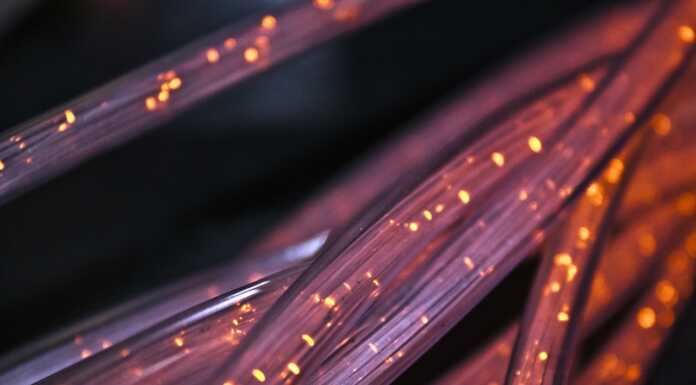 “Adolescenti e internet. La ricerca dell’identità in rete”: serata all’ospedale di Lecco fibra connessione internet