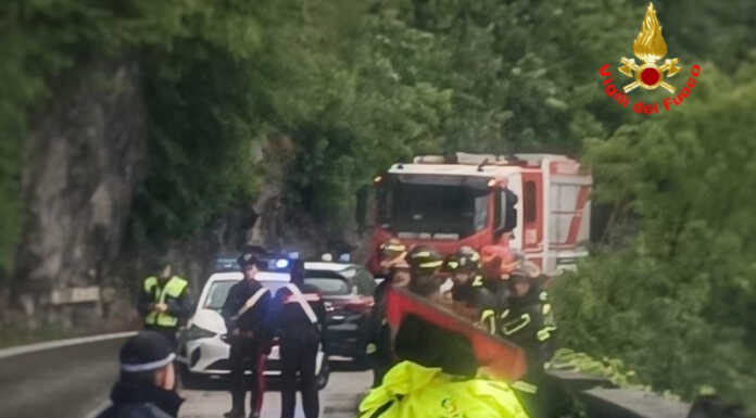 Frana tra Lierna e Varenna, la SP72 resta chiusa. In corso le verifiche frana varenna lierna sp72