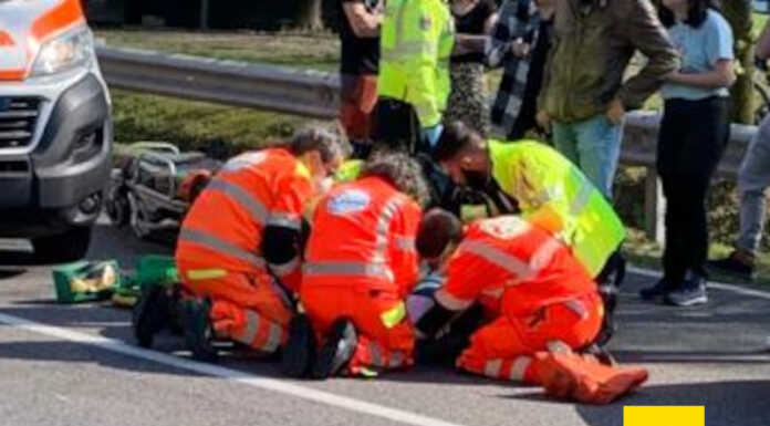 Incidente auto moto a Pescate, ferita una ragazza Pescate incidente auto moto