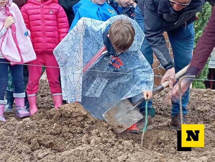 3vignadelprevosto_nuovooratorio_sannicolò_lecco_consorzioigtterrelariane_piantumazione_20240506 Vigna del prevosto nuovo Oratorio San Nicolò Lecco