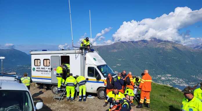 In 200 all’esercitazione “Unitas 2024” della Protezione civile degli alpini Esercitazione protezione civile alpini 2024 ) Mezzi e uomini della squadra Telecomunicazioni della Protezione civile degli alpini