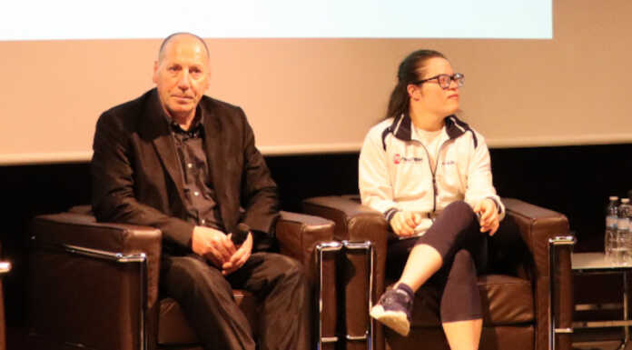 Giada Canino testimonial contro il bullismo al Memoriale della Shoah Giada Canino con il papà Elio all'incontro di Milano