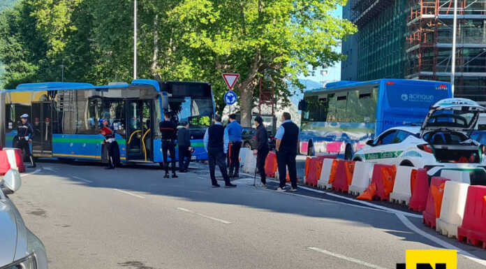 Incidente in centro Lecco: autobus investe pedone. Traffico in tilt Lecco-incidente-viale-costituzione-investimento-lecconotizie