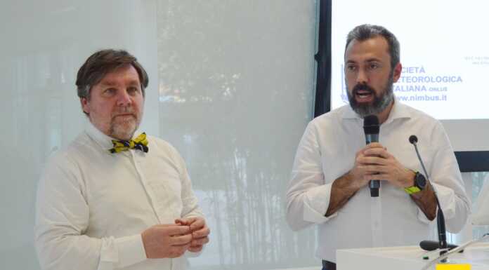 Festival GeoCult, pienone per Luca Mercalli: “O missili o pannelli solari” Luca_Mercalli_Lecco_Festival_Geocult_20240511