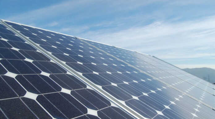 Nasce la Comunità Energetica Rinnovabile ‘Alessandro Volta’ pannello fotovoltaico