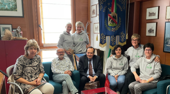 Valmadrera. Gemellaggi: atlete del Tennis Club ospiti al torneo a Buckingham