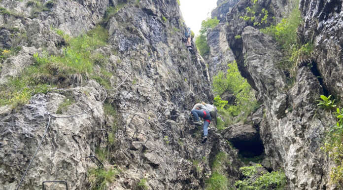 Sicuri in ferrata, il meteo incerto non ferma il Cai Calolziocorte Ferrata del Centenario Monte Resegone 16 giu 2024