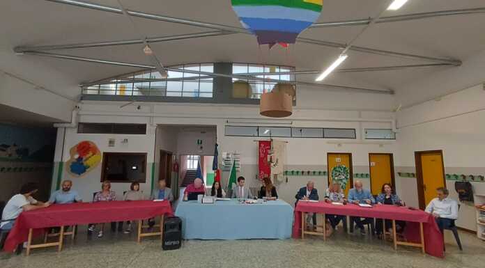 Rogeno, il sindaco Redaelli giura, insediato il consiglio comunale