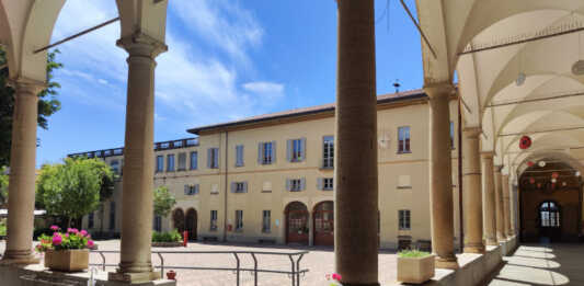 Merate, studenti delle medie “divisi” durante l’intervallo: question time della minoranza