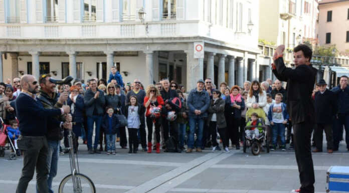 Artisti di strada, 27 postazioni in città e nei rioni artisti strada lecco