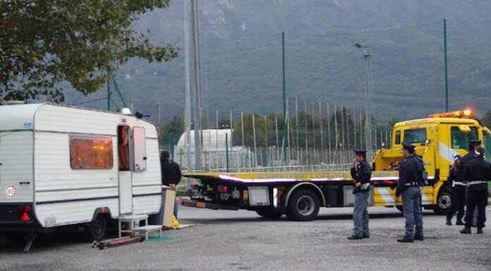 Le ultime roulotte lasciano il Bione: “Una nuova vita per le famiglie”