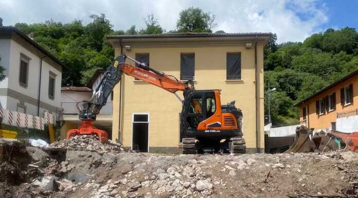 Asilo Nido di Bonacina, iniziata la demolizione dell’ex scuola ex scuola bonacina lavori asilo nido