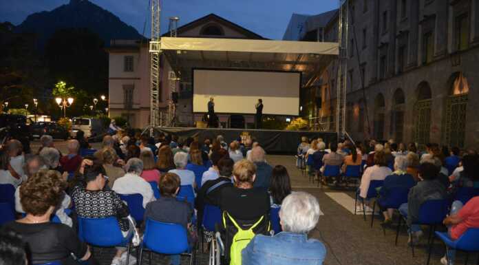 “Ma che film la vita!”, martedì prossimo in programma “Palazzina Laf” c'è ancora domani 18 giugno platea spalle