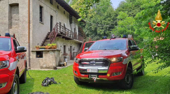 Incendio canna fumaria a Valgreghentino, intervento dei Vigili del Fuoco incendio canna fumaria valgreghentino